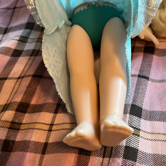 ᗪIᔕᑎᗴY❄️☃️ᖴᖇOᘔᗴᑎ ᗴᒪᔕᗩ ᗪOᒪᒪ - Picture 5 of 7